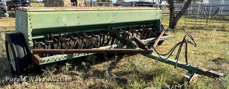 image for item DO8839 John Deere 8350  grain drill