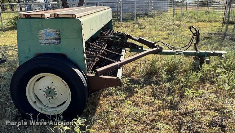 image for item DO8839 John Deere 8350  grain drill