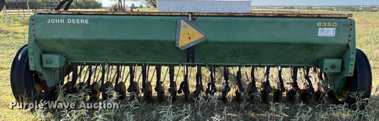 image for item DO8839 John Deere 8350  grain drill