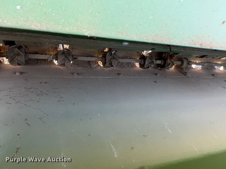 image for item DO8839 John Deere 8350  grain drill