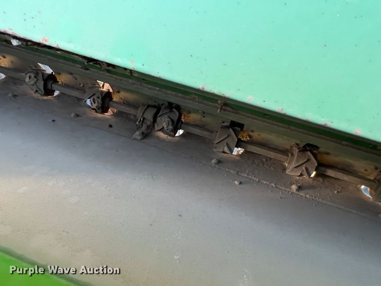 image for item DO8839 John Deere 8350  grain drill