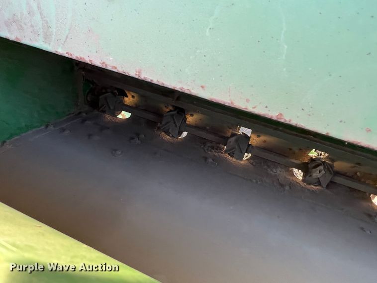 image for item DO8839 John Deere 8350  grain drill