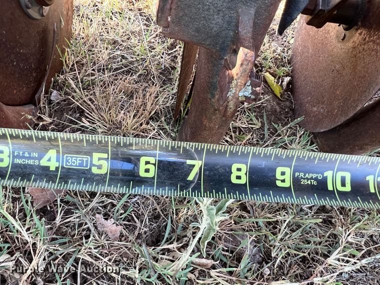 image for item DO8839 John Deere 8350  grain drill