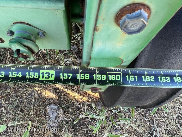 image for item DO8839 John Deere 8350  grain drill