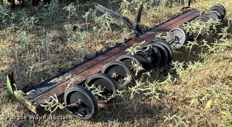 image for item DO8839 John Deere 8350  grain drill