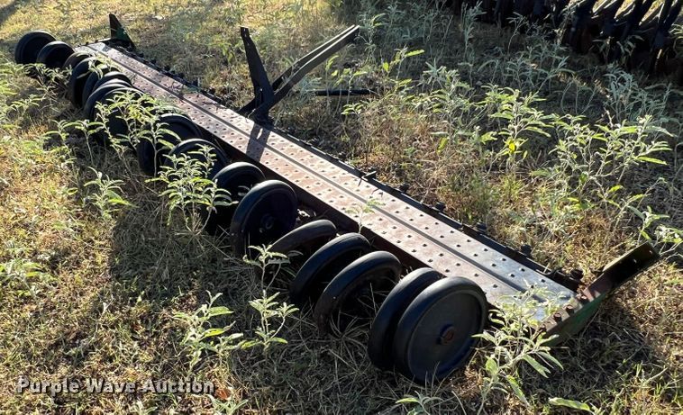 image for item DO8839 John Deere 8350  grain drill