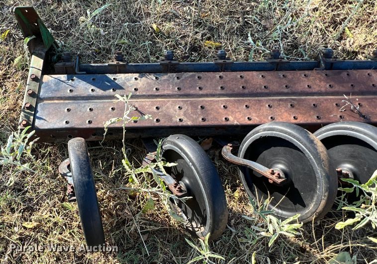 image for item DO8839 John Deere 8350  grain drill