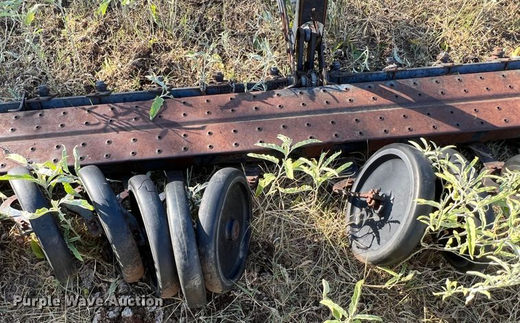 image for item DO8839 John Deere 8350  grain drill