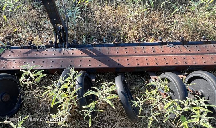 image for item DO8839 John Deere 8350  grain drill