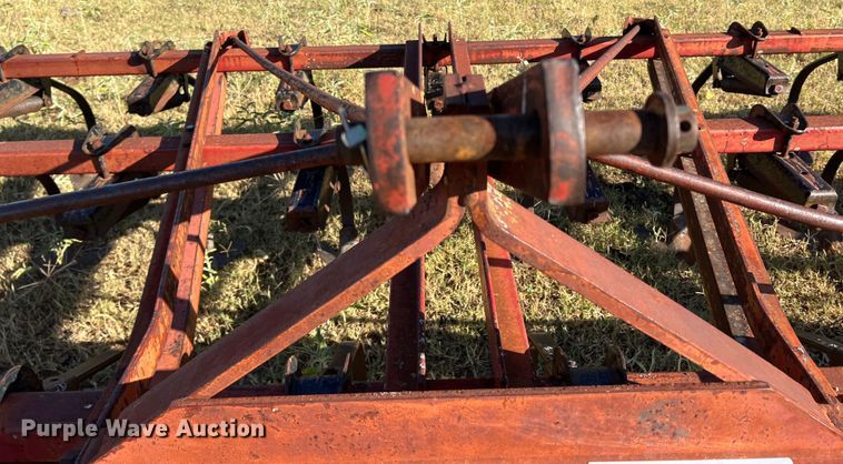 image for item DO8840 International 4500  field cultivator