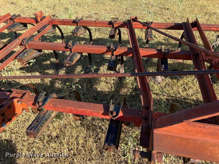 image for item DO8840 International 4500  field cultivator