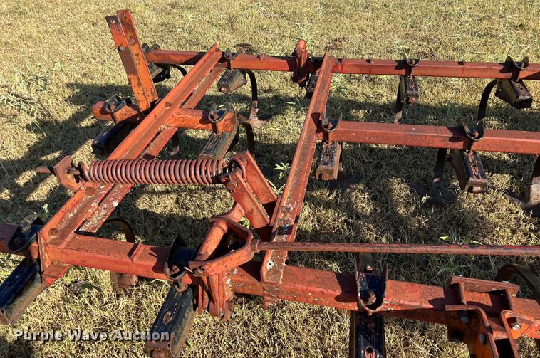 image for item DO8840 International 4500  field cultivator