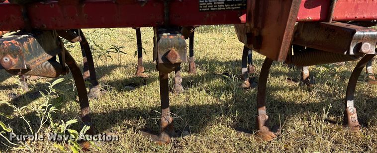 image for item DO8840 International 4500  field cultivator