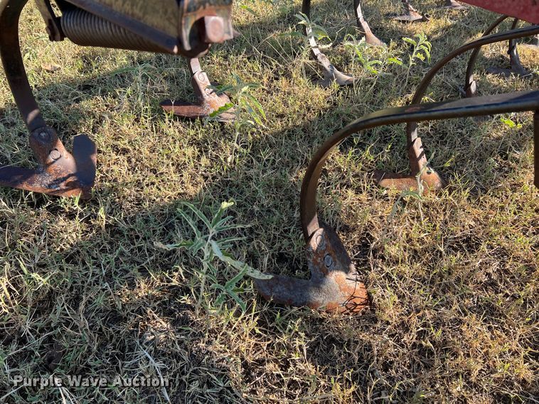 image for item DO8840 International 4500  field cultivator