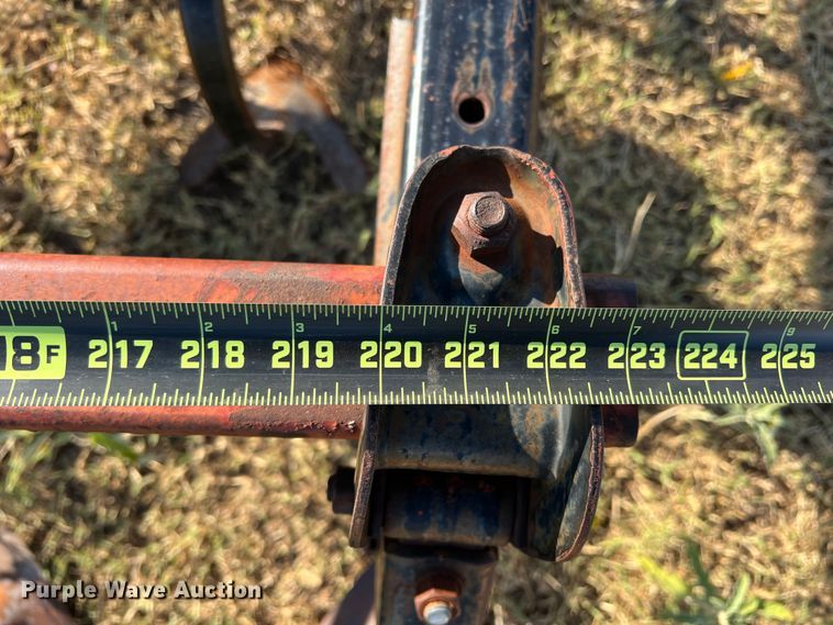 image for item DO8840 International 4500  field cultivator