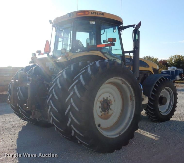 image for item DP0364 2008 Challenger MT635B  MFWD tractor