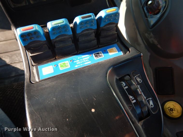 image for item DP0364 2008 Challenger MT635B  MFWD tractor