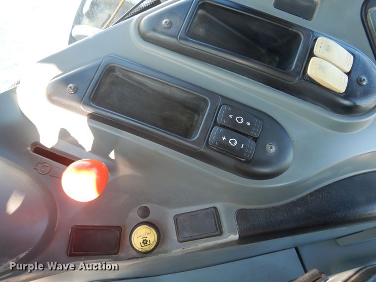 image for item DP0364 2008 Challenger MT635B  MFWD tractor