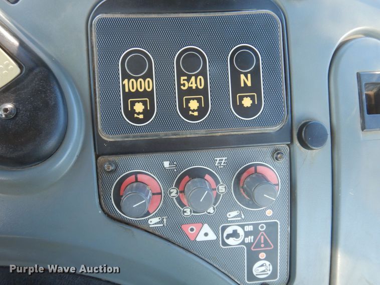 image for item DP0364 2008 Challenger MT635B  MFWD tractor