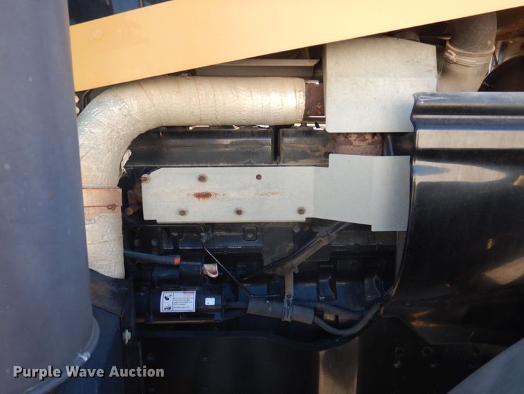 image for item DP0364 2008 Challenger MT635B  MFWD tractor