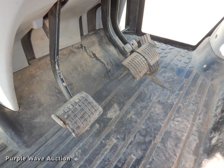 image for item DP0368 2008 Challenger MT635B  MFWD tractor