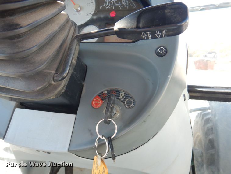 image for item DP0368 2008 Challenger MT635B  MFWD tractor