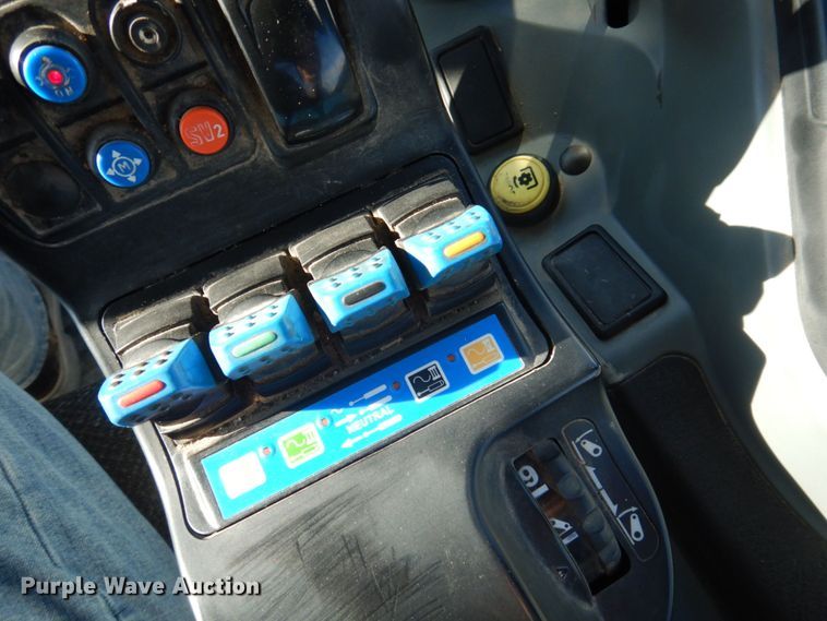 image for item DP0368 2008 Challenger MT635B  MFWD tractor