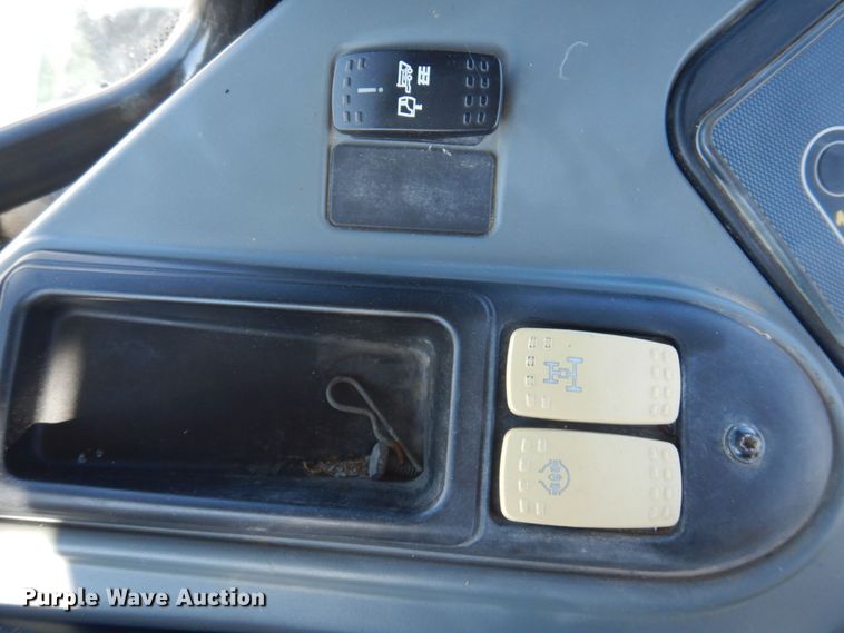 image for item DP0368 2008 Challenger MT635B  MFWD tractor