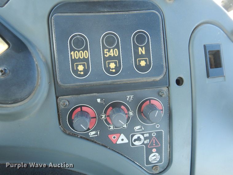 image for item DP0368 2008 Challenger MT635B  MFWD tractor