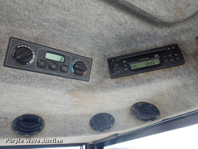 image for item DP0368 2008 Challenger MT635B  MFWD tractor