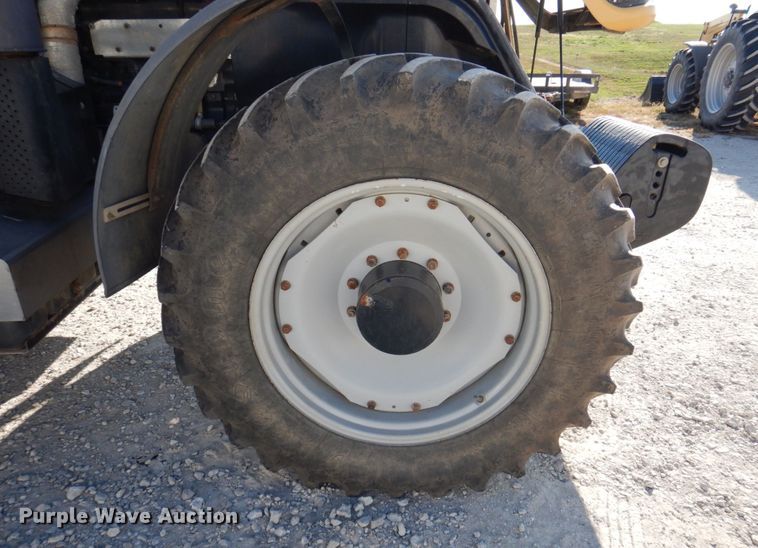 image for item DP0368 2008 Challenger MT635B  MFWD tractor