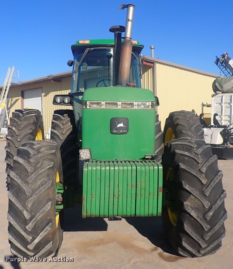 image for item DQ2966 1989 John Deere 4955  MFWD tractor