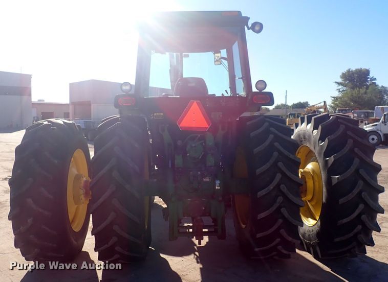 image for item DQ2966 1989 John Deere 4955  MFWD tractor