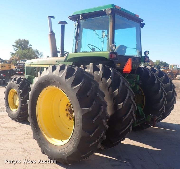 image for item DQ2966 1989 John Deere 4955  MFWD tractor