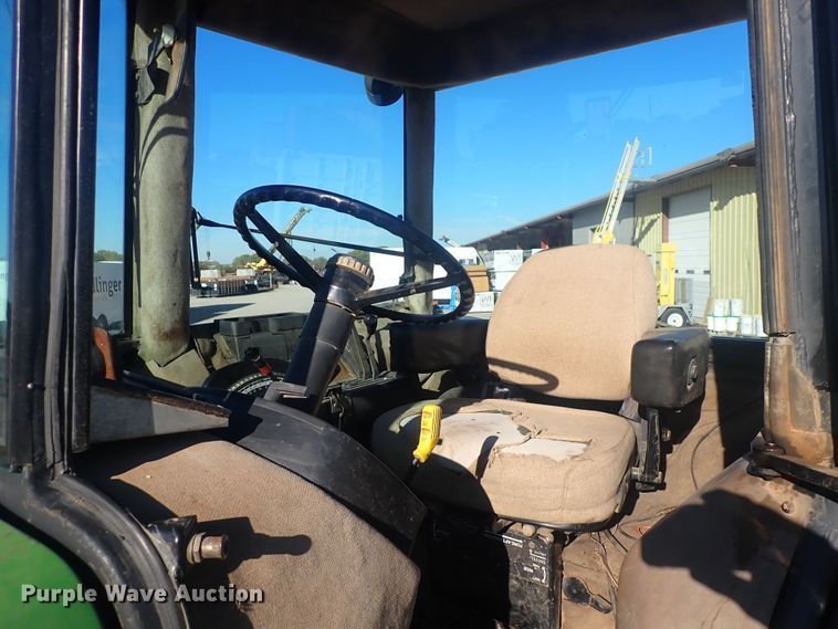 image for item DQ2966 1989 John Deere 4955  MFWD tractor