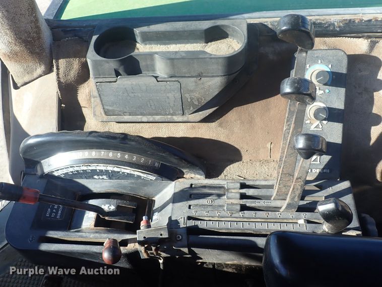 image for item DQ2966 1989 John Deere 4955  MFWD tractor