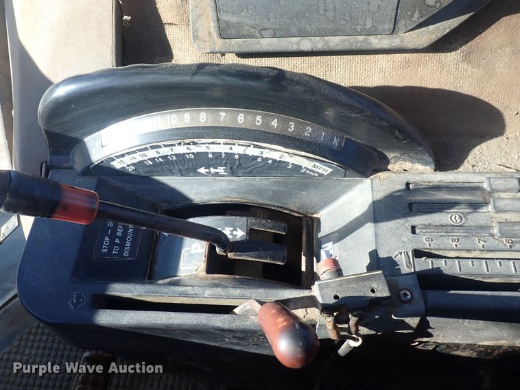 image for item DQ2966 1989 John Deere 4955  MFWD tractor