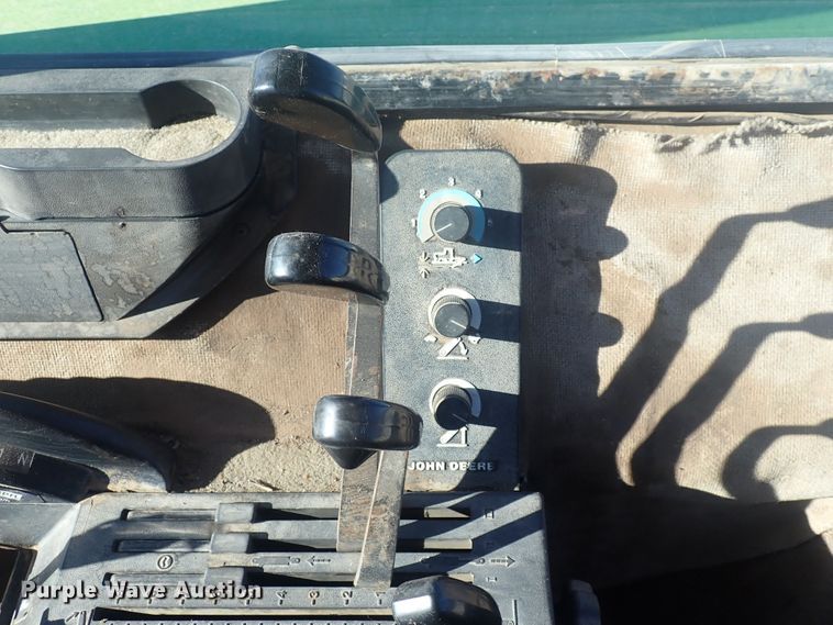 image for item DQ2966 1989 John Deere 4955  MFWD tractor