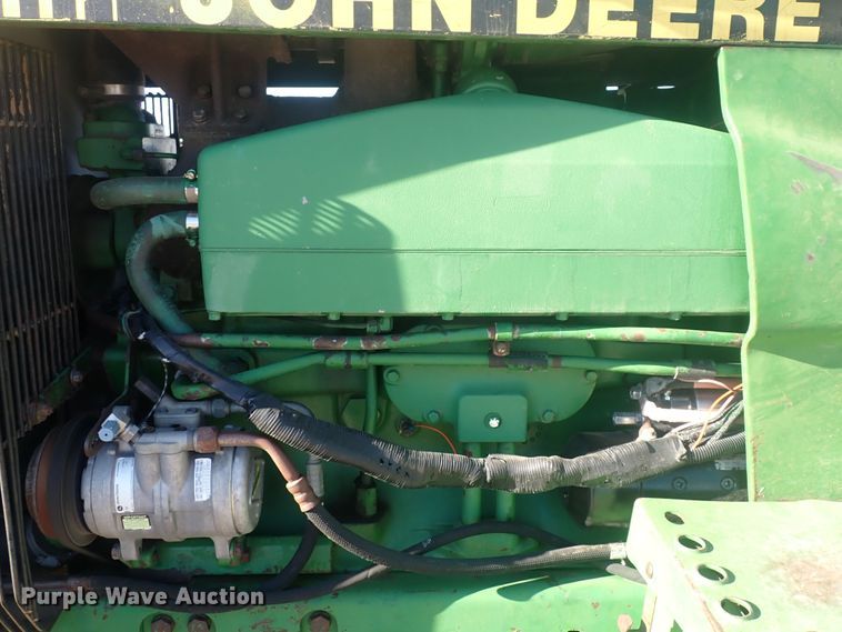 image for item DQ2966 1989 John Deere 4955  MFWD tractor