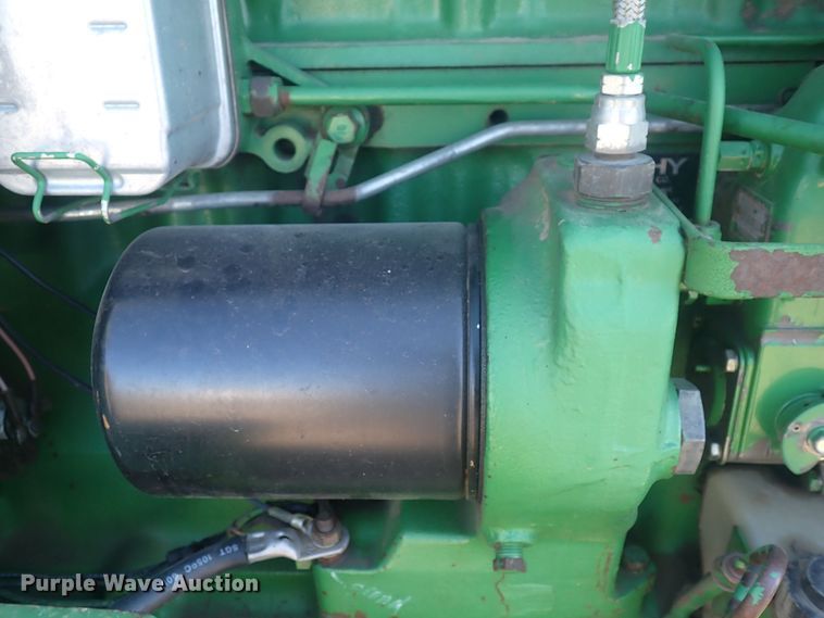 image for item DQ2966 1989 John Deere 4955  MFWD tractor