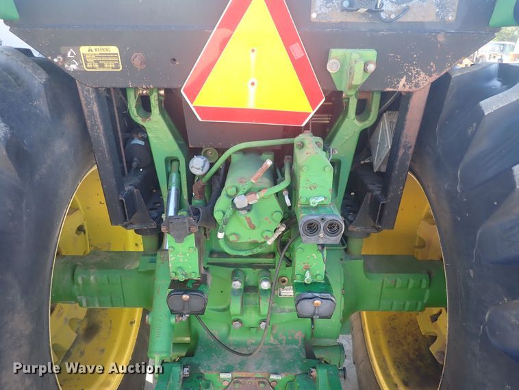 image for item DQ2966 1989 John Deere 4955  MFWD tractor