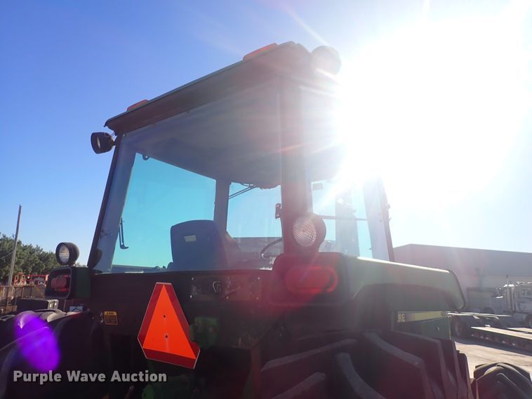 image for item DQ2966 1989 John Deere 4955  MFWD tractor