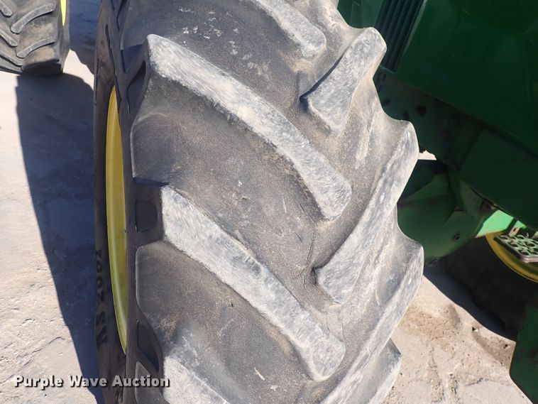 image for item DQ2966 1989 John Deere 4955  MFWD tractor