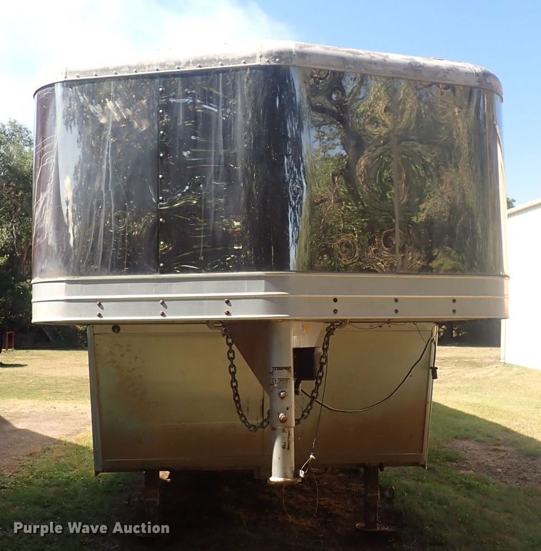 image for item DQ2989 2003 Keifer S-E173  livestock trailer