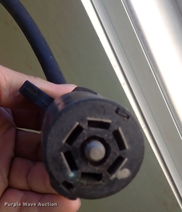 image for item DQ2989 2003 Keifer S-E173  livestock trailer