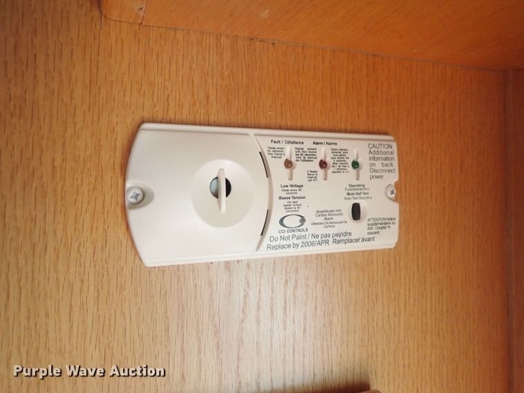 image for item DQ2989 2003 Keifer S-E173  livestock trailer