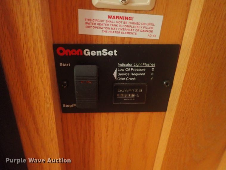 image for item DQ2989 2003 Keifer S-E173  livestock trailer