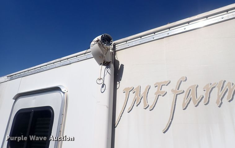 image for item DQ2989 2003 Keifer S-E173  livestock trailer