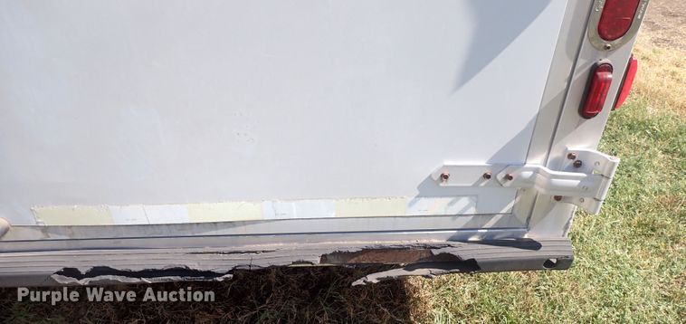 image for item DQ2989 2003 Keifer S-E173  livestock trailer