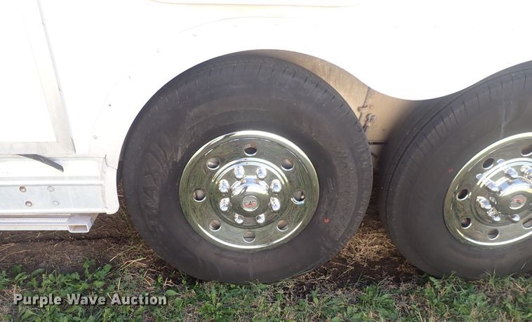 image for item DQ2989 2003 Keifer S-E173  livestock trailer